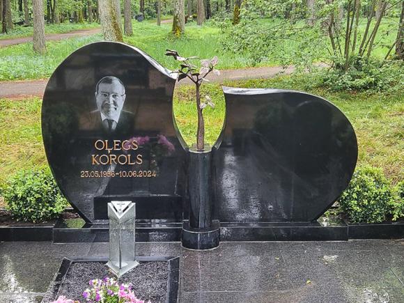 Pieminekļu izgatavošanas galerija