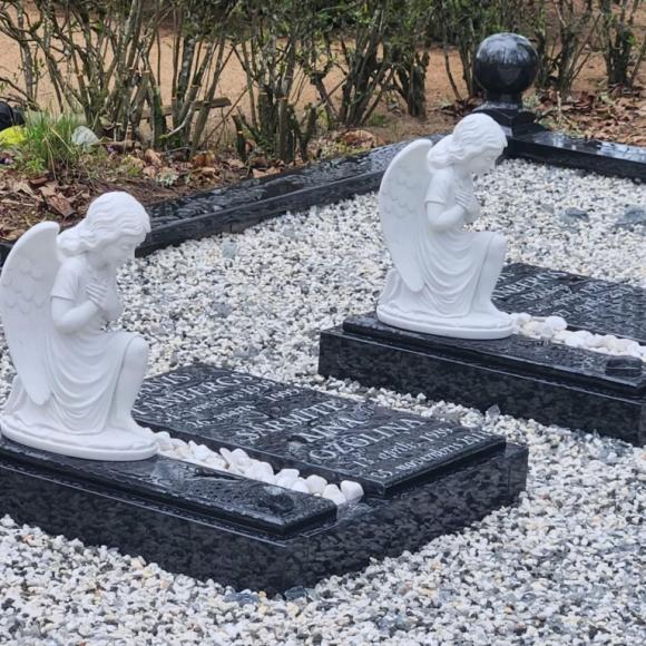 Kapavietas iekārtojums "Gaišā piemiņā"