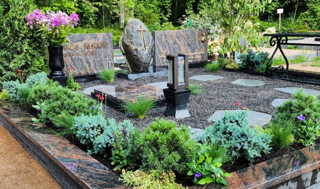 Изготовление надгробных памятников и мемориальных ансамблей